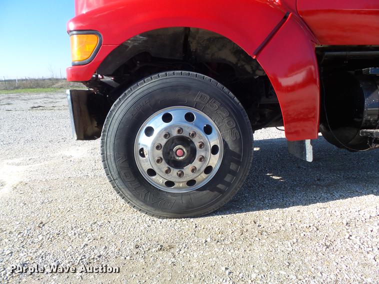 image for item DC7373 2001 Sterling L9500 dump truck