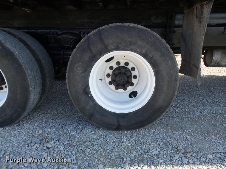 image for item DC7373 2001 Sterling L9500 dump truck