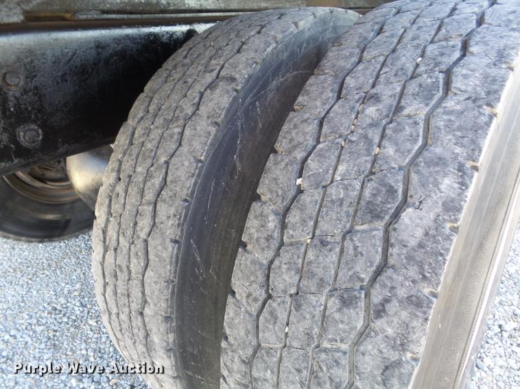 image for item DC7373 2001 Sterling L9500 dump truck