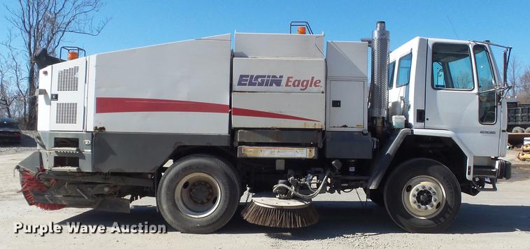 image for item DC7385 2004 Elgin Eagle series F street sweeper