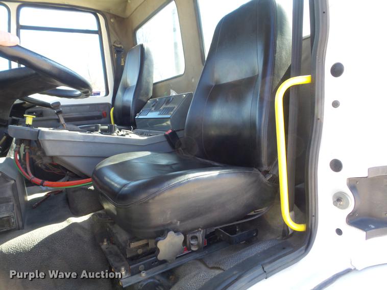 image for item DC7385 2004 Elgin Eagle series F street sweeper