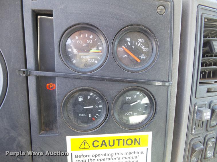 image for item DC7385 2004 Elgin Eagle series F street sweeper