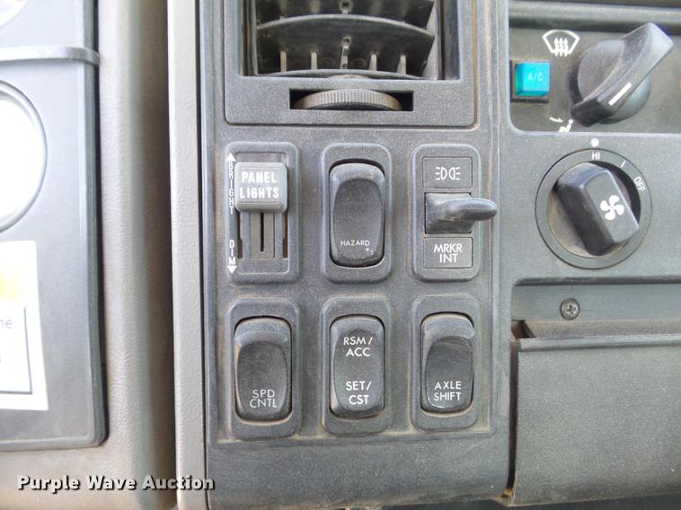 image for item DC7385 2004 Elgin Eagle series F street sweeper