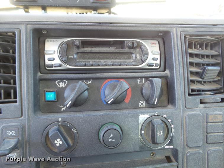 image for item DC7385 2004 Elgin Eagle series F street sweeper