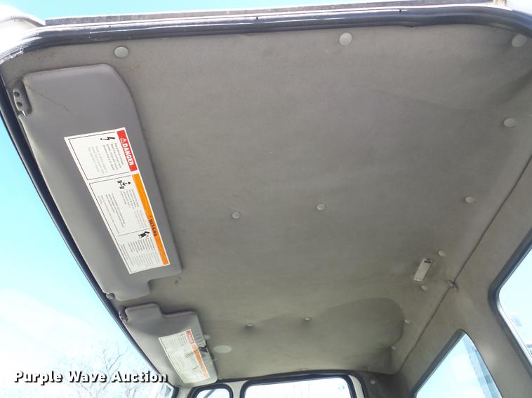 image for item DC7385 2004 Elgin Eagle series F street sweeper