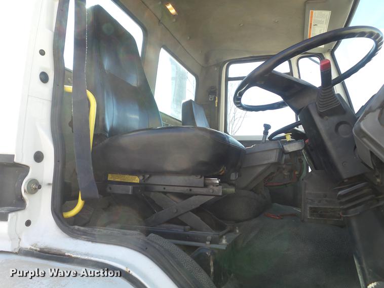 image for item DC7385 2004 Elgin Eagle series F street sweeper