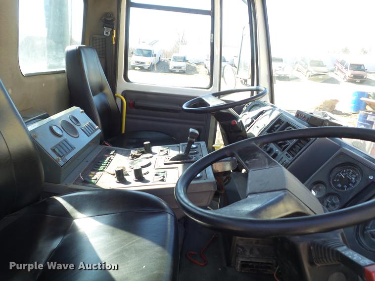 image for item DC7385 2004 Elgin Eagle series F street sweeper