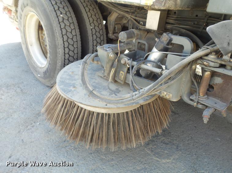 image for item DC7385 2004 Elgin Eagle series F street sweeper