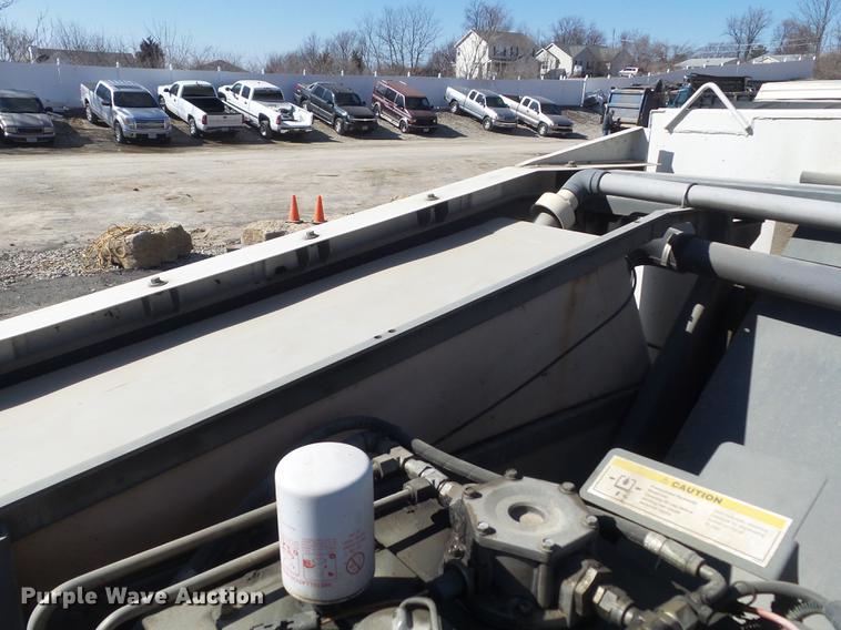 image for item DC7385 2004 Elgin Eagle series F street sweeper