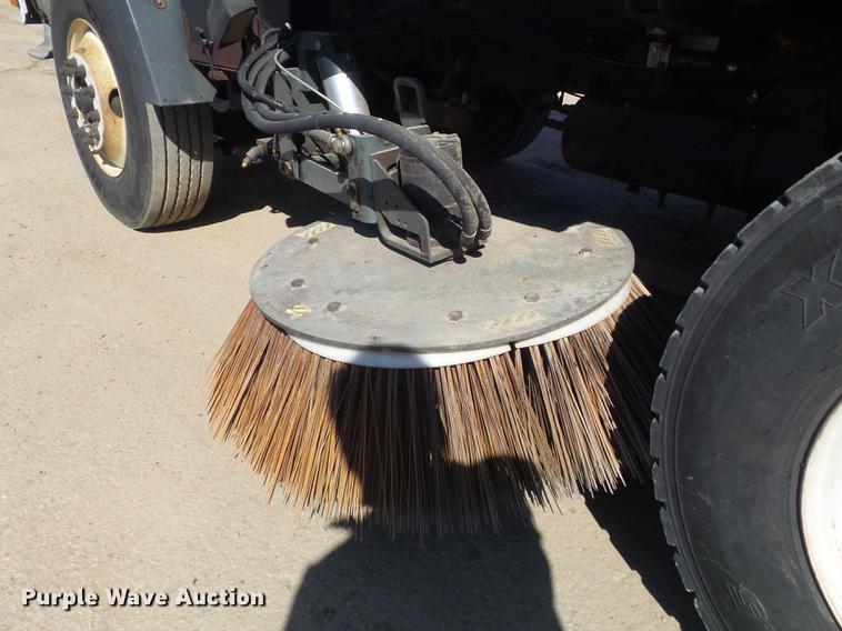 image for item DC7385 2004 Elgin Eagle series F street sweeper