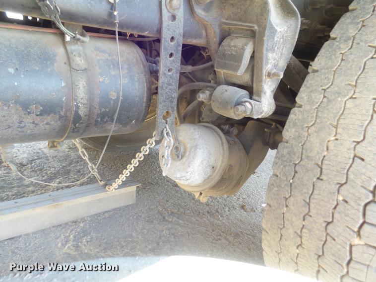 image for item DC7385 2004 Elgin Eagle series F street sweeper