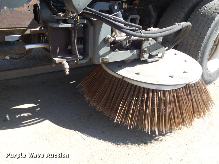 image for item DC7385 2004 Elgin Eagle series F street sweeper