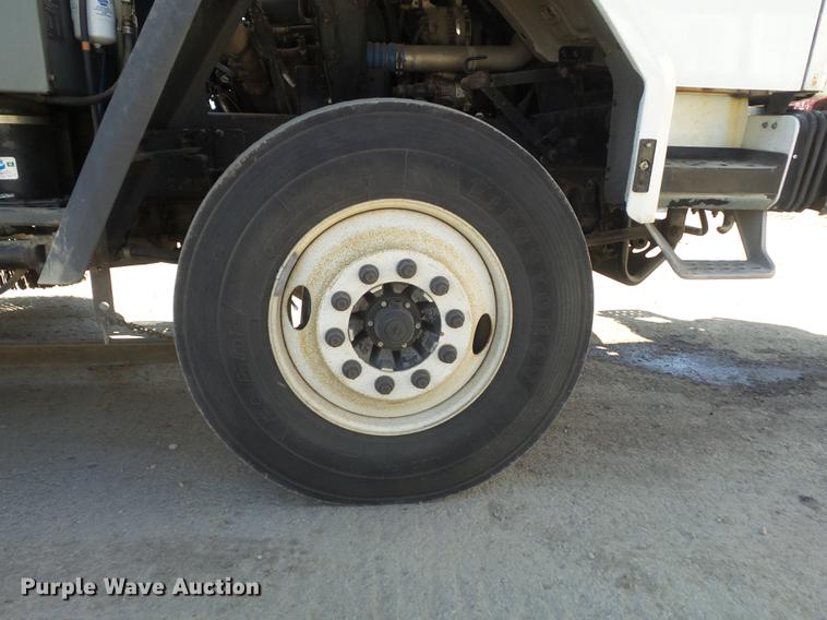 image for item DC7385 2004 Elgin Eagle series F street sweeper