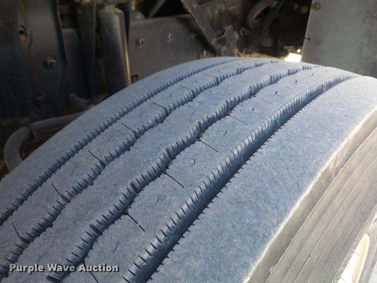 image for item DC7385 2004 Elgin Eagle series F street sweeper