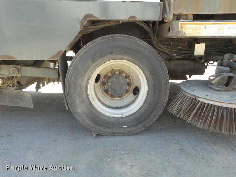 image for item DC7385 2004 Elgin Eagle series F street sweeper