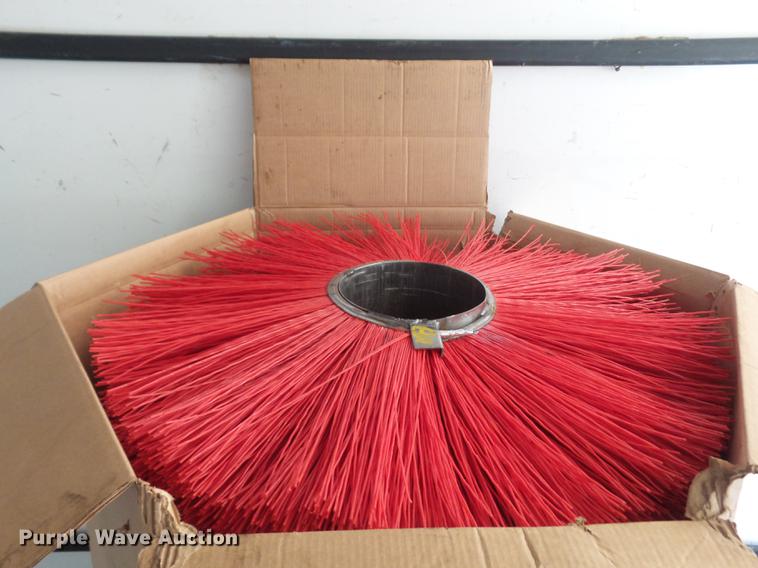 image for item DC7385 2004 Elgin Eagle series F street sweeper