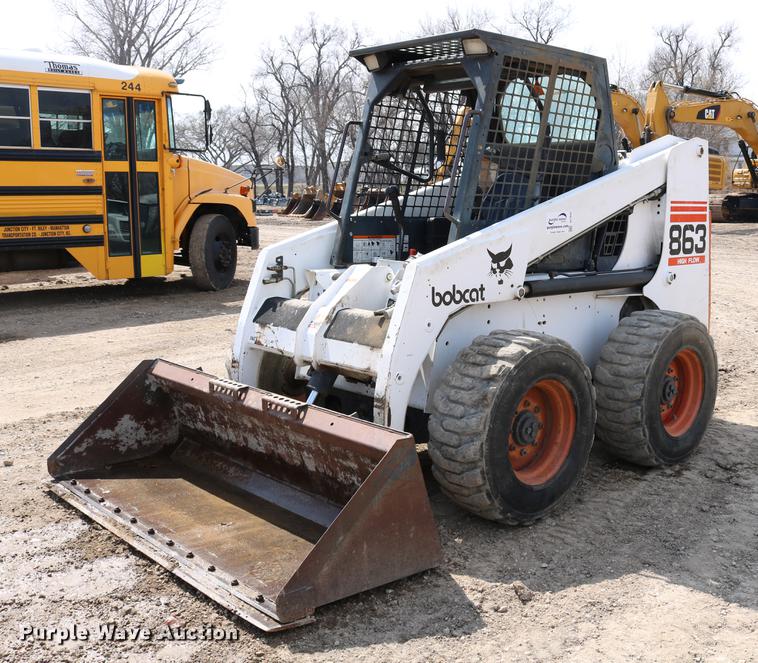 image for item DC7643 1998 Bobcat 863 skid steer