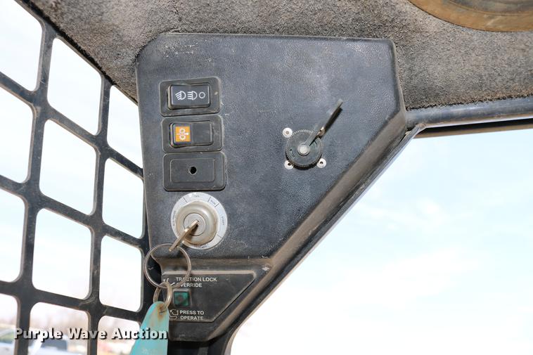 image for item DC7643 1998 Bobcat 863 skid steer