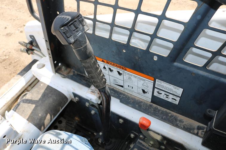 image for item DC7643 1998 Bobcat 863 skid steer