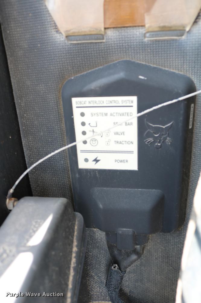image for item DC7643 1998 Bobcat 863 skid steer
