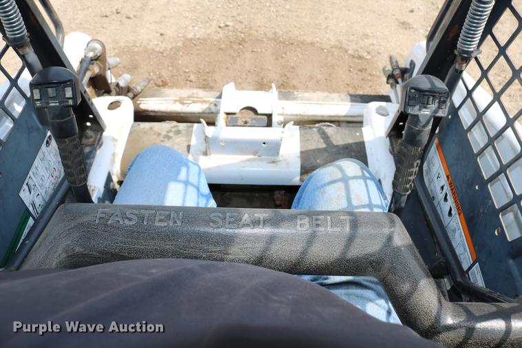 image for item DC7643 1998 Bobcat 863 skid steer