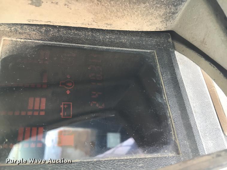 image for item DC7643 1998 Bobcat 863 skid steer