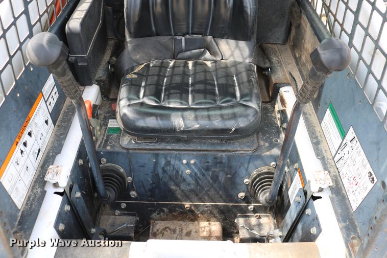 image for item DC7643 1998 Bobcat 863 skid steer