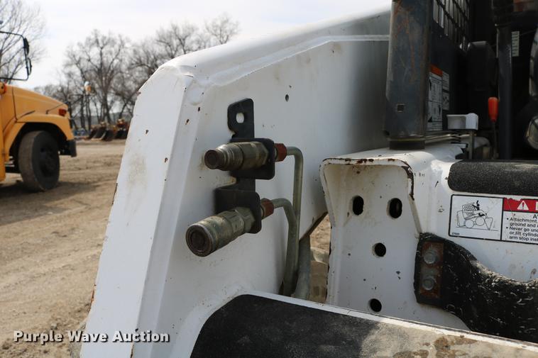 image for item DC7643 1998 Bobcat 863 skid steer