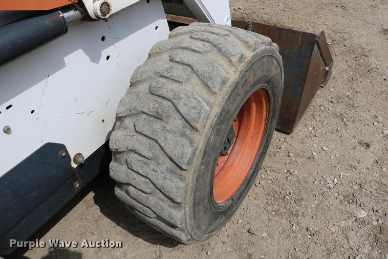 image for item DC7643 1998 Bobcat 863 skid steer