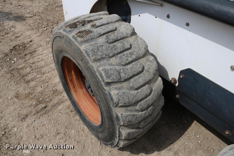 image for item DC7643 1998 Bobcat 863 skid steer