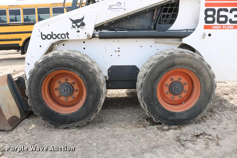 image for item DC7643 1998 Bobcat 863 skid steer