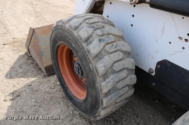 image for item DC7643 1998 Bobcat 863 skid steer