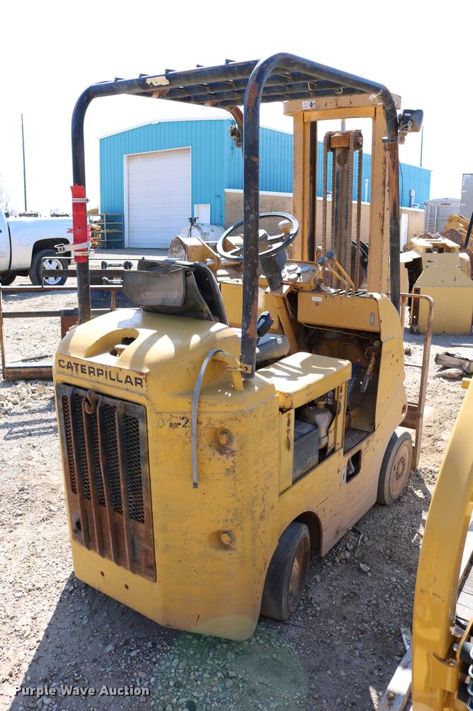image for item DC7644 Caterpillar TC30 forklift