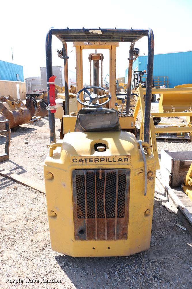 image for item DC7644 Caterpillar TC30 forklift