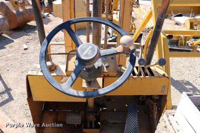 image for item DC7644 Caterpillar TC30 forklift