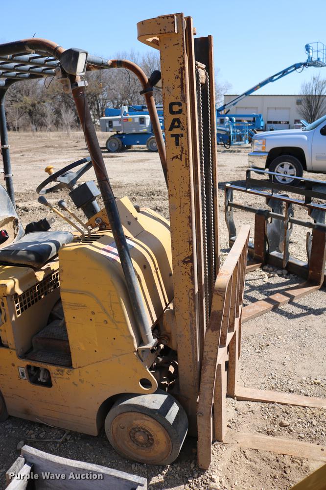 image for item DC7644 Caterpillar TC30 forklift