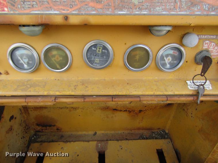 image for item DC7919 1978 Caterpillar 931 track loader