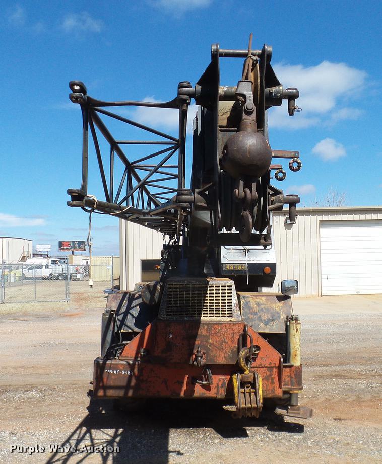 image for item DD1327 1979 Omega 18 crane