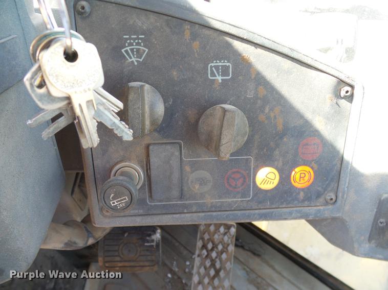 image for item DD1363 1999 Caterpillar 938G wheel loader