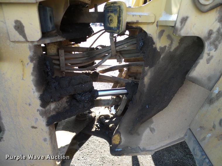 image for item DD1363 1999 Caterpillar 938G wheel loader