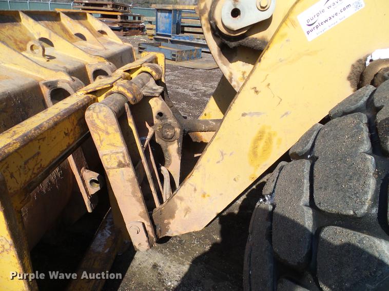 image for item DD1363 1999 Caterpillar 938G wheel loader