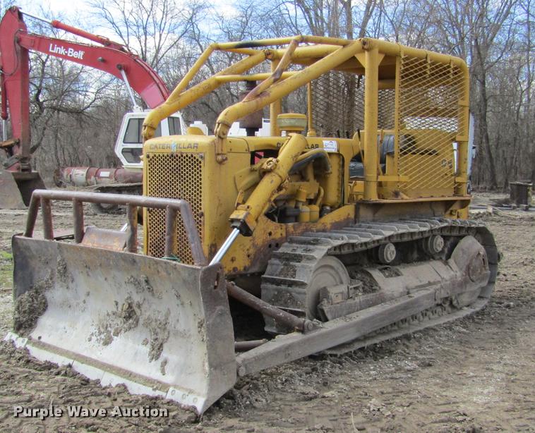 image for item DD2726 1965 Caterpillar D6B dozer