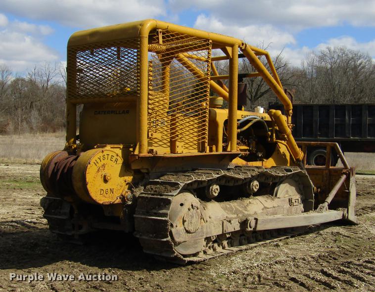 image for item DD2726 1965 Caterpillar D6B dozer