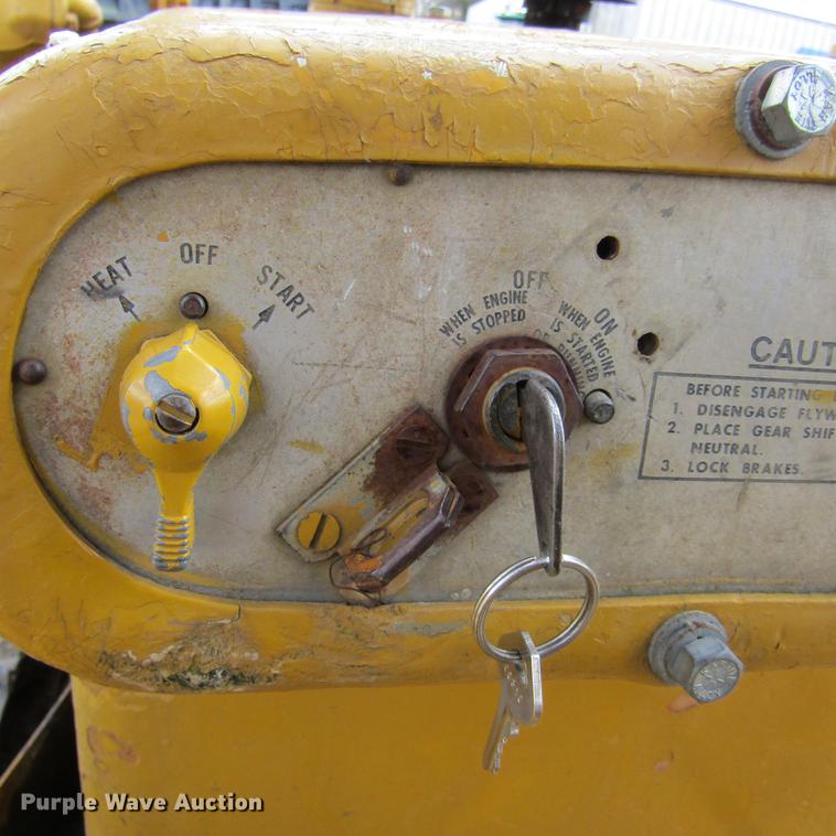 image for item DD2726 1965 Caterpillar D6B dozer