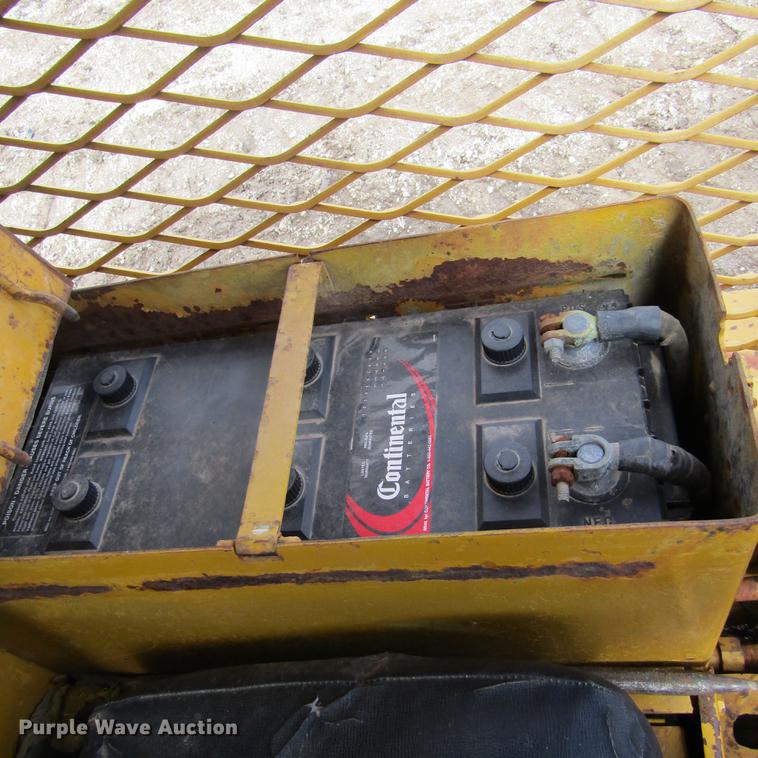 image for item DD2726 1965 Caterpillar D6B dozer