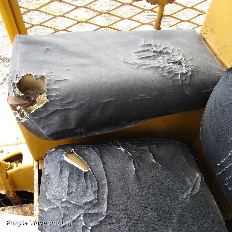 image for item DD2726 1965 Caterpillar D6B dozer