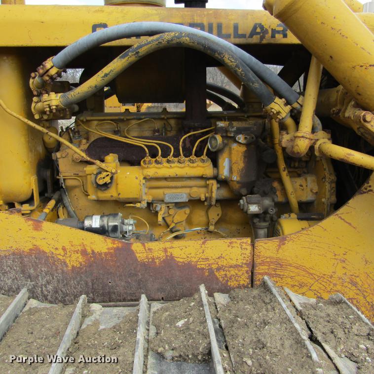 image for item DD2726 1965 Caterpillar D6B dozer