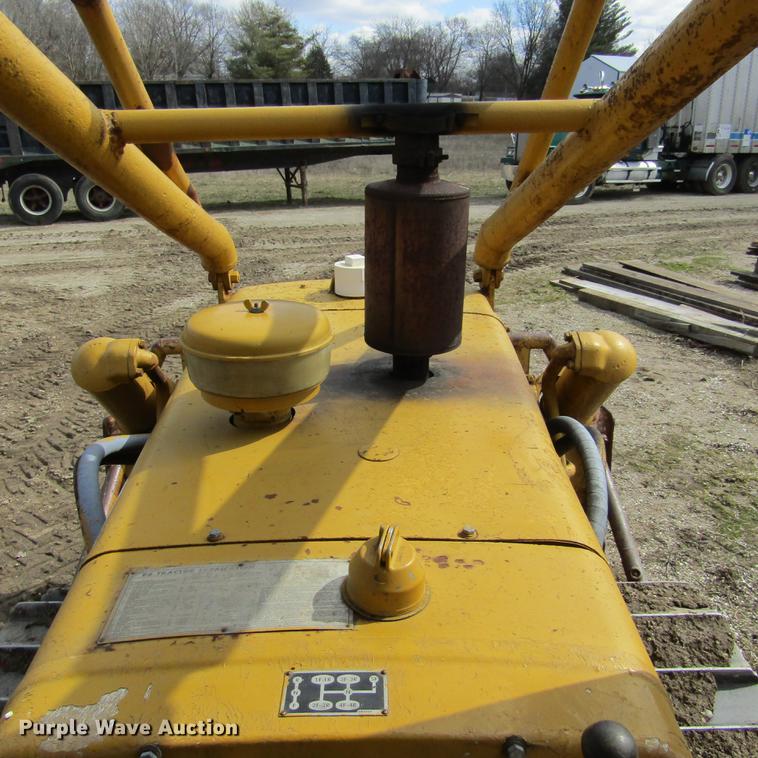 image for item DD2726 1965 Caterpillar D6B dozer