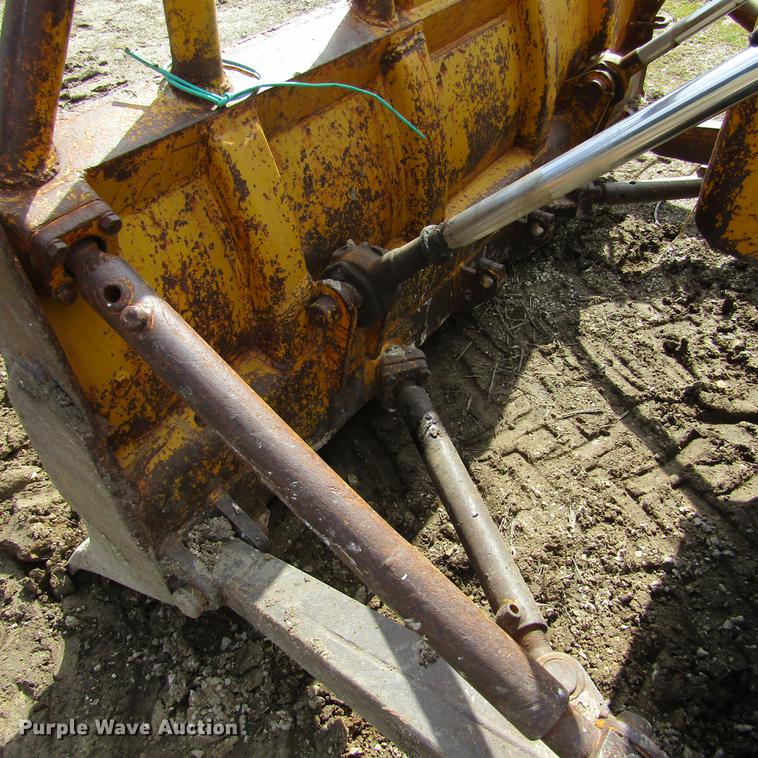 image for item DD2726 1965 Caterpillar D6B dozer