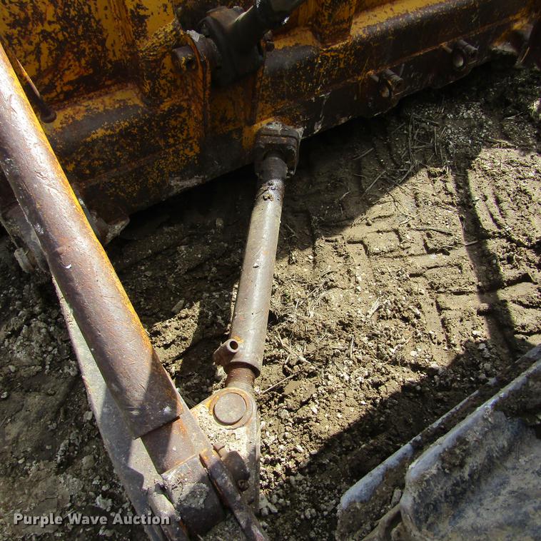 image for item DD2726 1965 Caterpillar D6B dozer